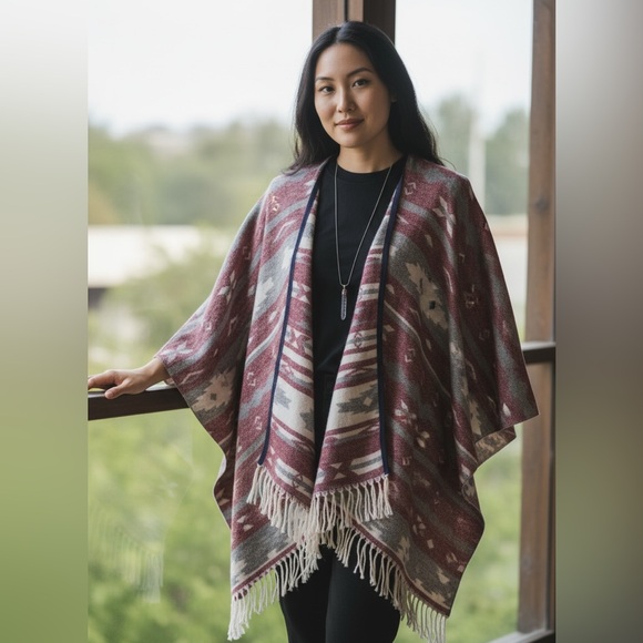NEW•OS-3X•Super Soft Thick Knit Aztec Poncho - Picture 6 of 12